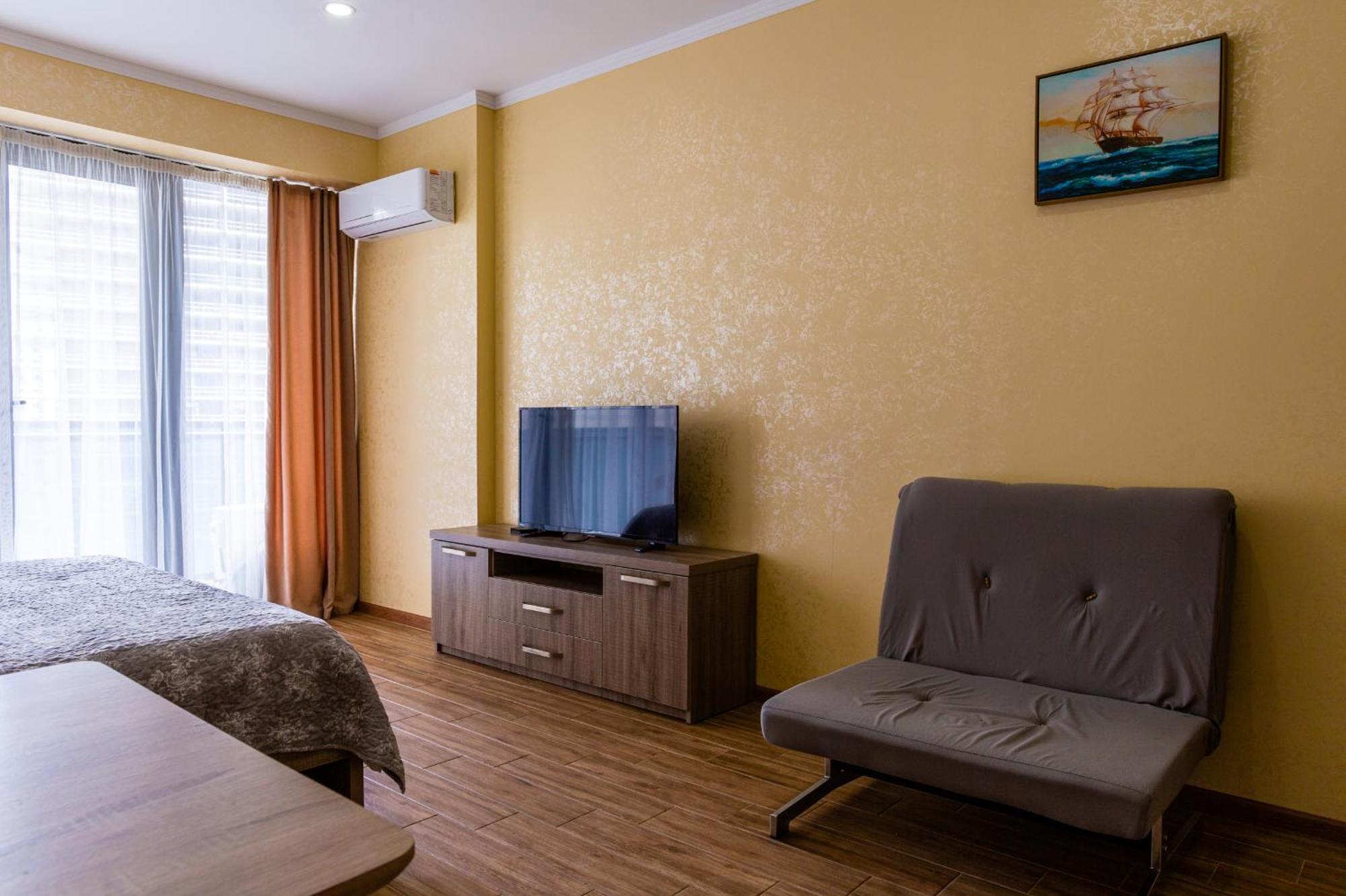 Beach Tower By G-Point Batumi Exterior photo